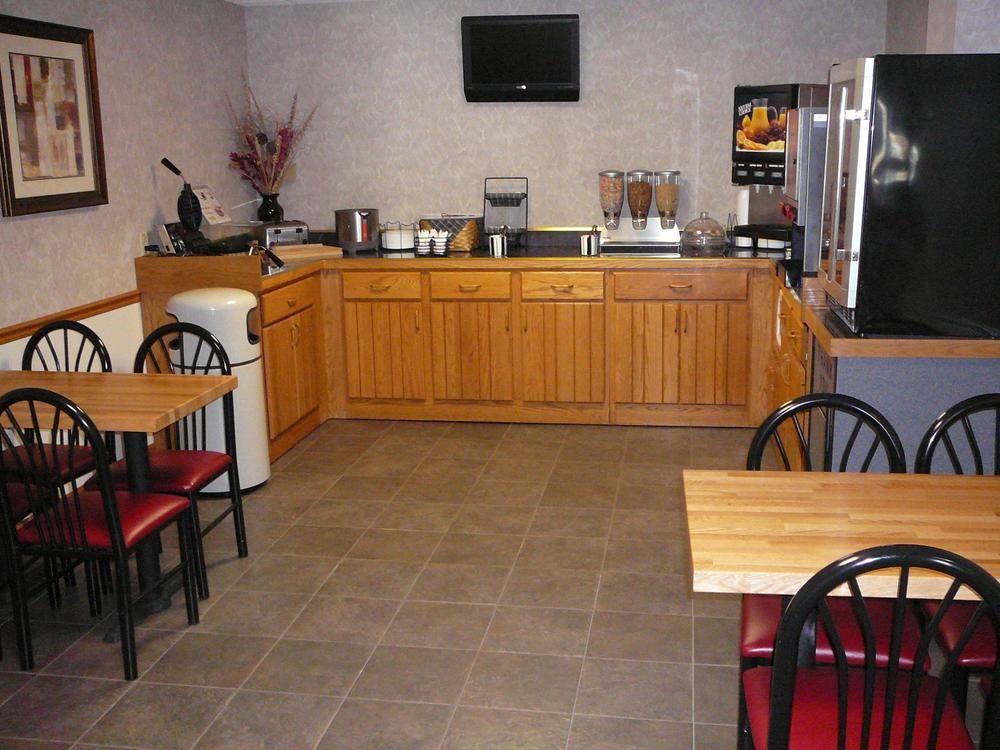 Best Western Of Alpena Bagian luar foto