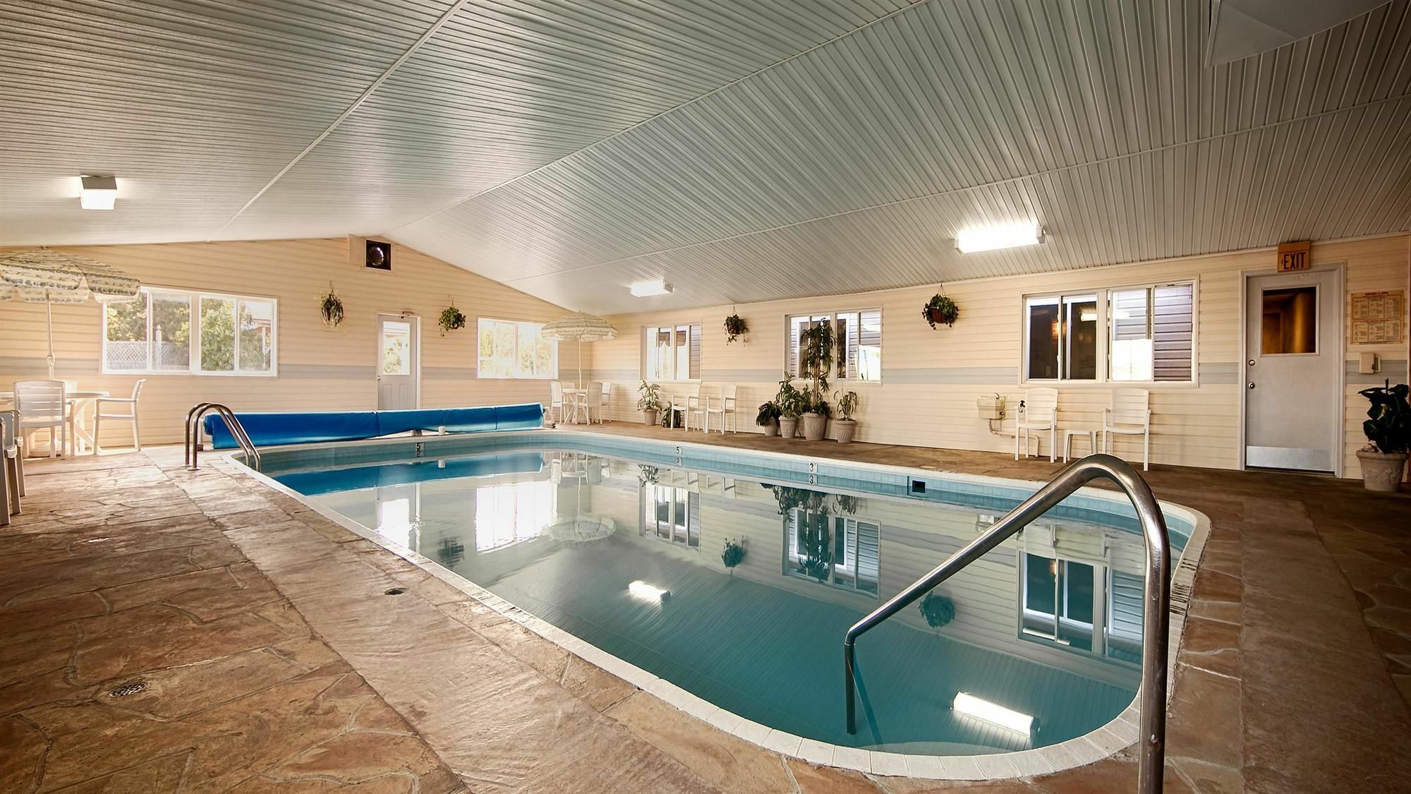 Best Western Of Alpena Bagian luar foto