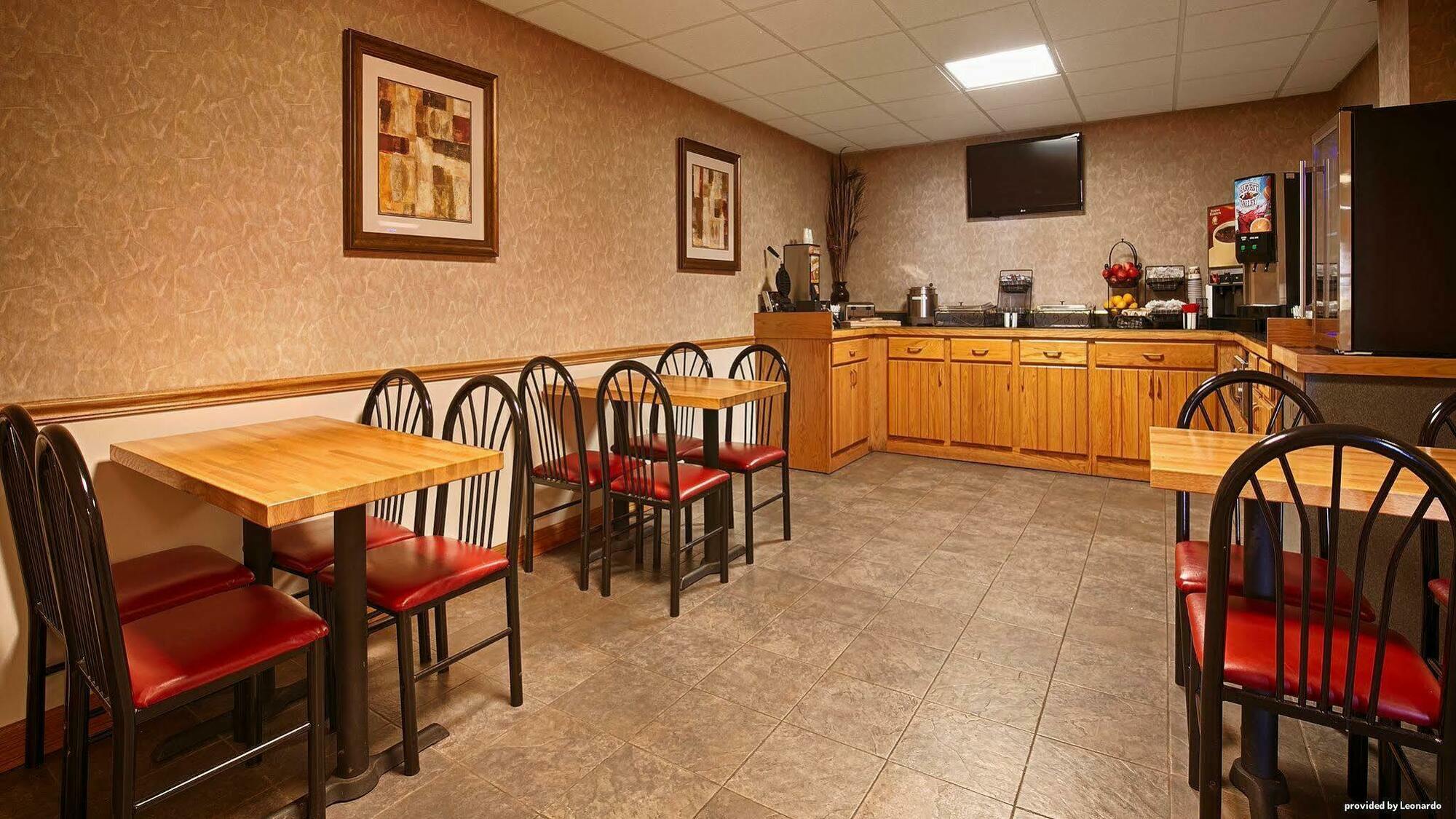 Best Western Of Alpena Bagian luar foto